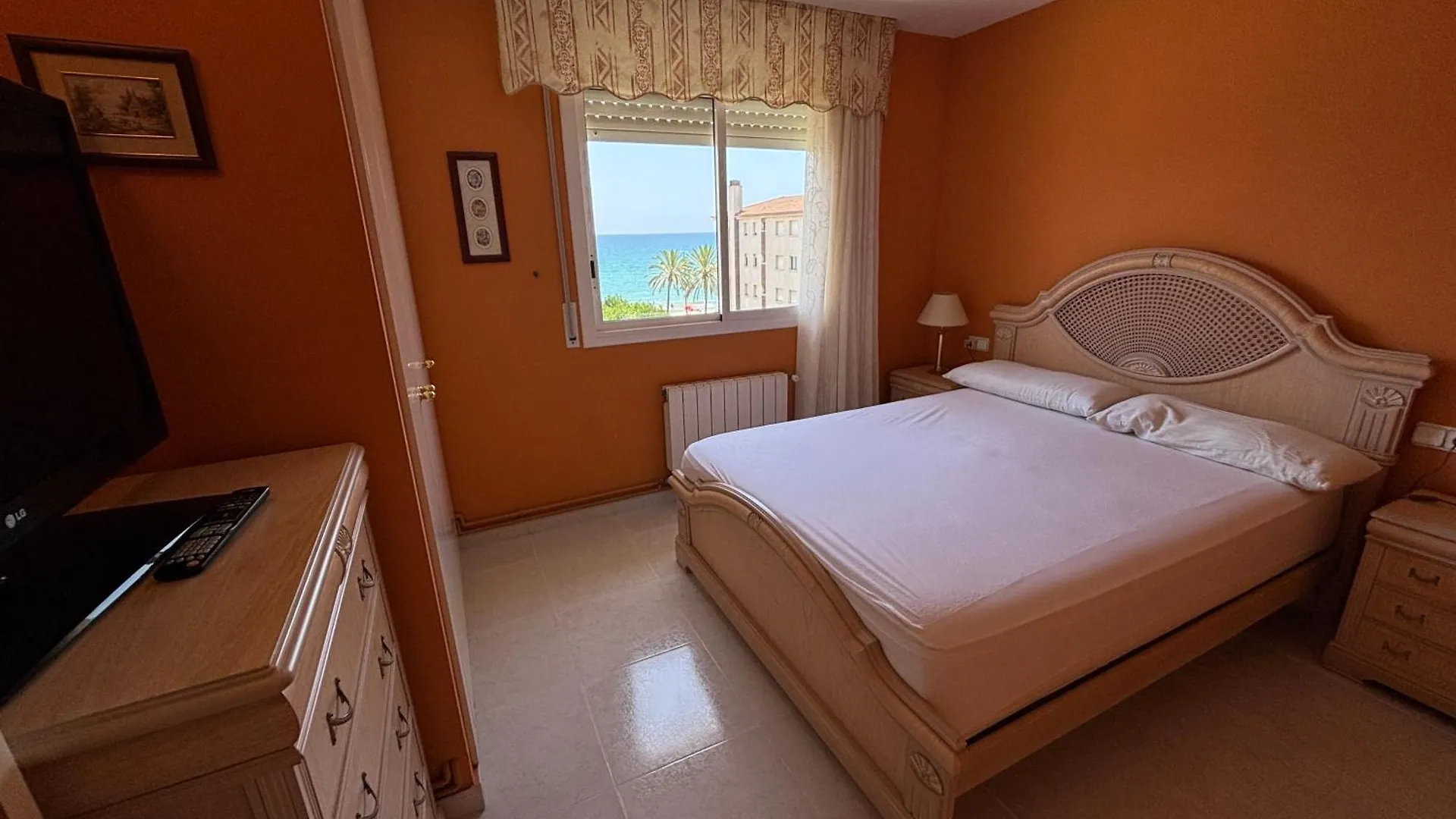 Penthouse W/ Sea View, Pool & Beach Calafell Appartement