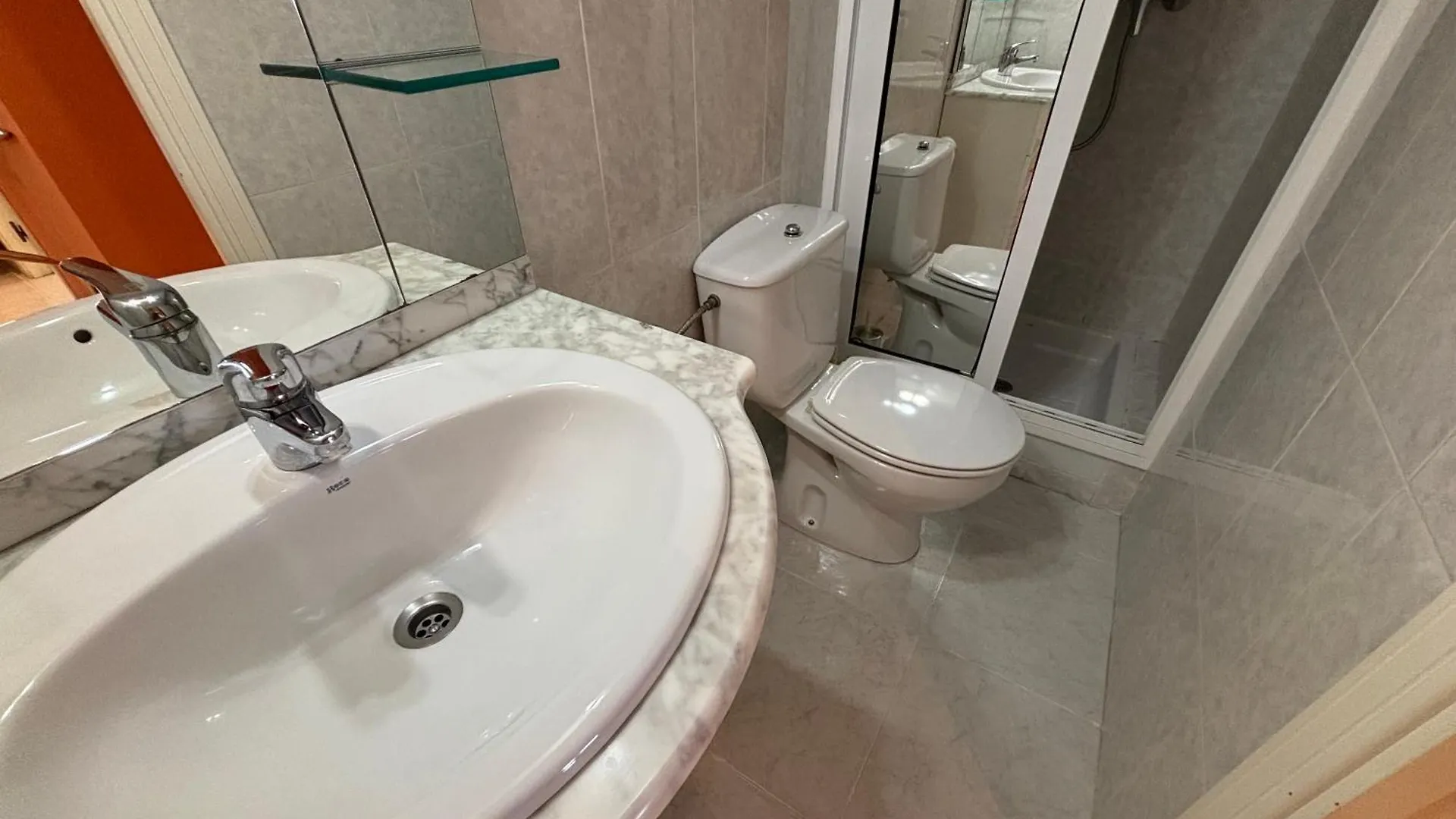 Διαμέρισμα Penthouse W/ Sea View, Pool & Beach Calafell